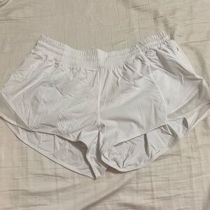 Lululemon White Hotty Hot 2in Low Rise shorts